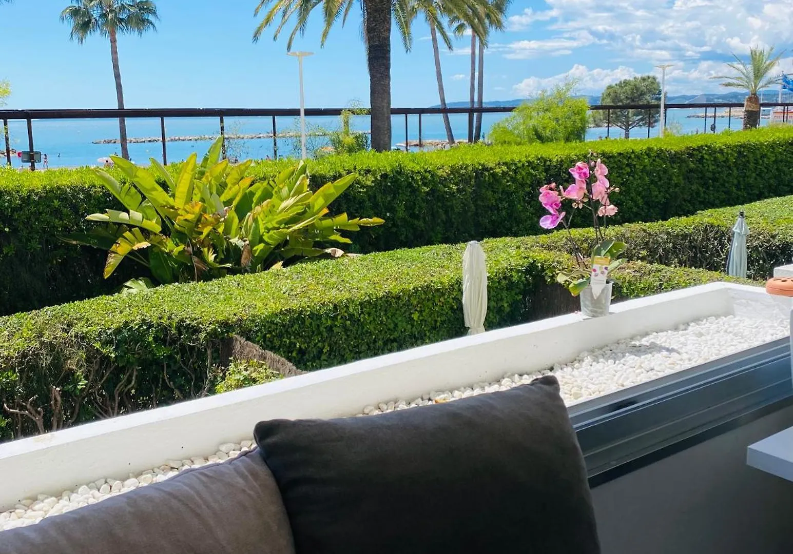 Apartment Magnifique Appartement Les Pieds Dans L'Eau A Nice Saint-Laurent-du-Var France